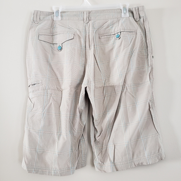 Lululemon – Technical Golf Shorts - Picture 2 of 6